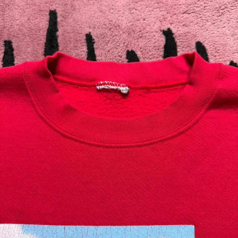 Vintage 90’s Disneys Winnie The Pooh Graphic Logo Sweatshirt Size Large Red